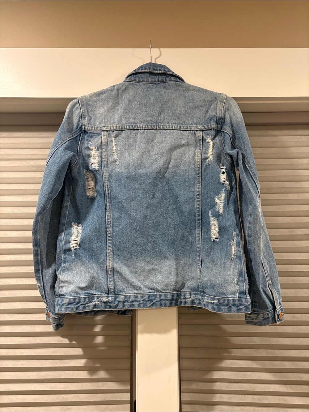 Thread & Supply Jacket Womens Small Denim Button Up Distressed Trucker Button - Picture 2 of 2